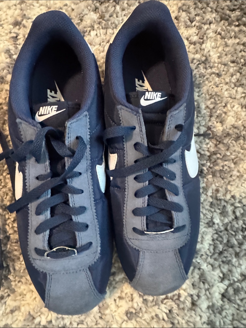 Nike Men's Navy and Gray Low-Top Sneakers with White Swoosh
